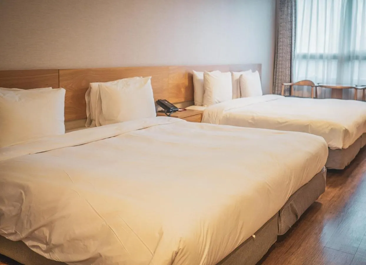 Ramada By Wyndham Seoul Dongdaemun Hotel 3*,